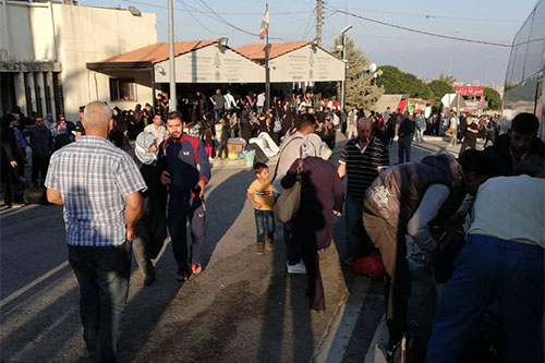 Otro grupo de refugiados sirios regresa a Siria